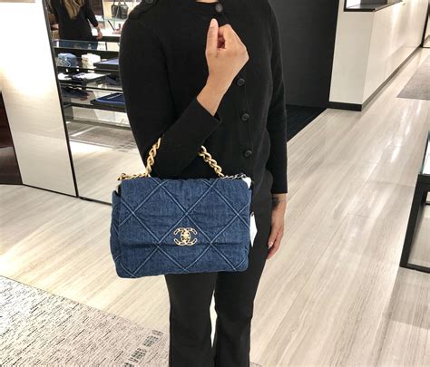 chanel 19 denim small